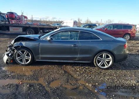 2011 Audi S5 4.2 Premium Plus z USA, uszkodzony, nr VIN WAUVVAFRXBA001802